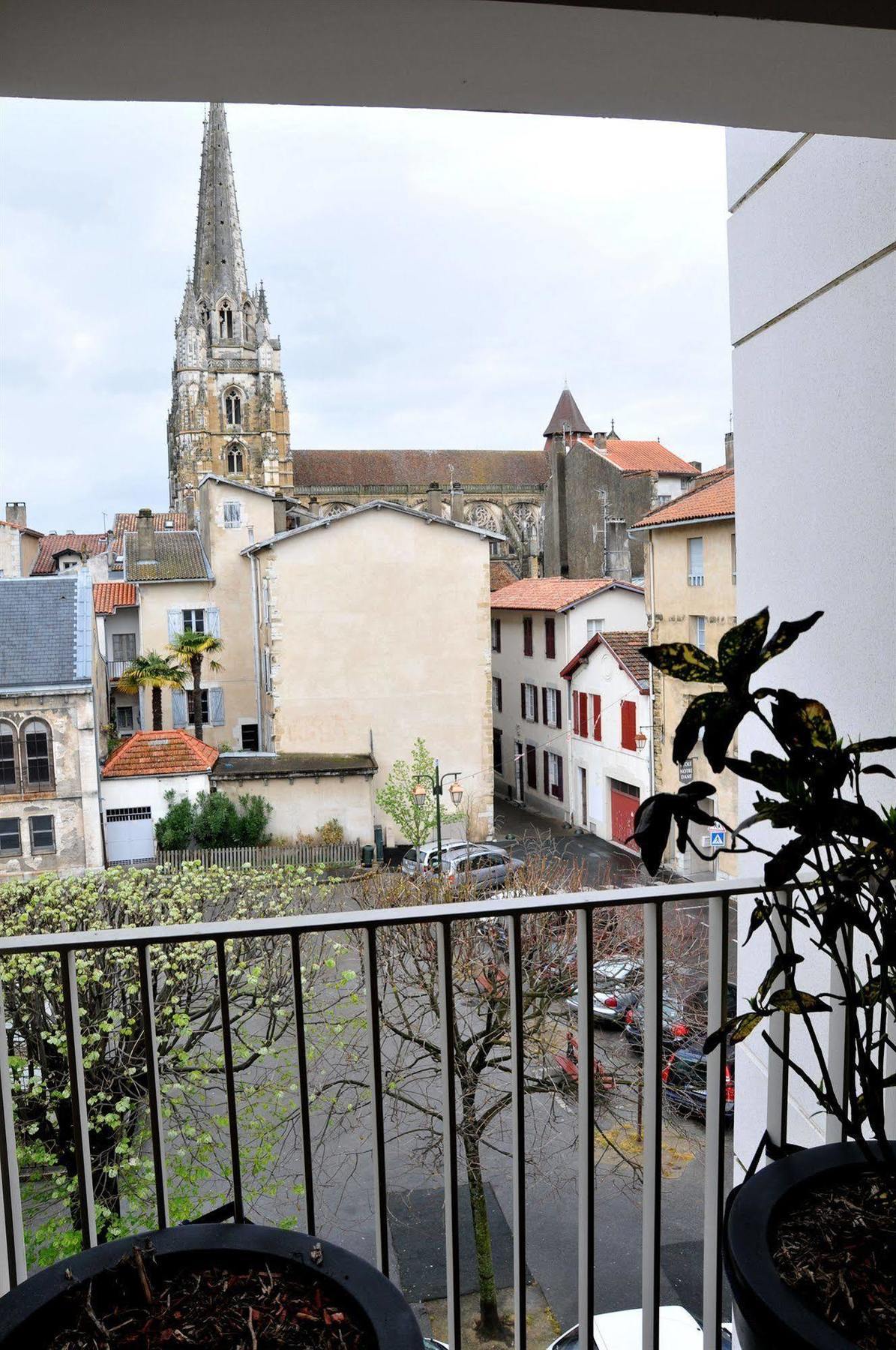 Temporesidence Cathedrale Bayonne Exteriér fotografie